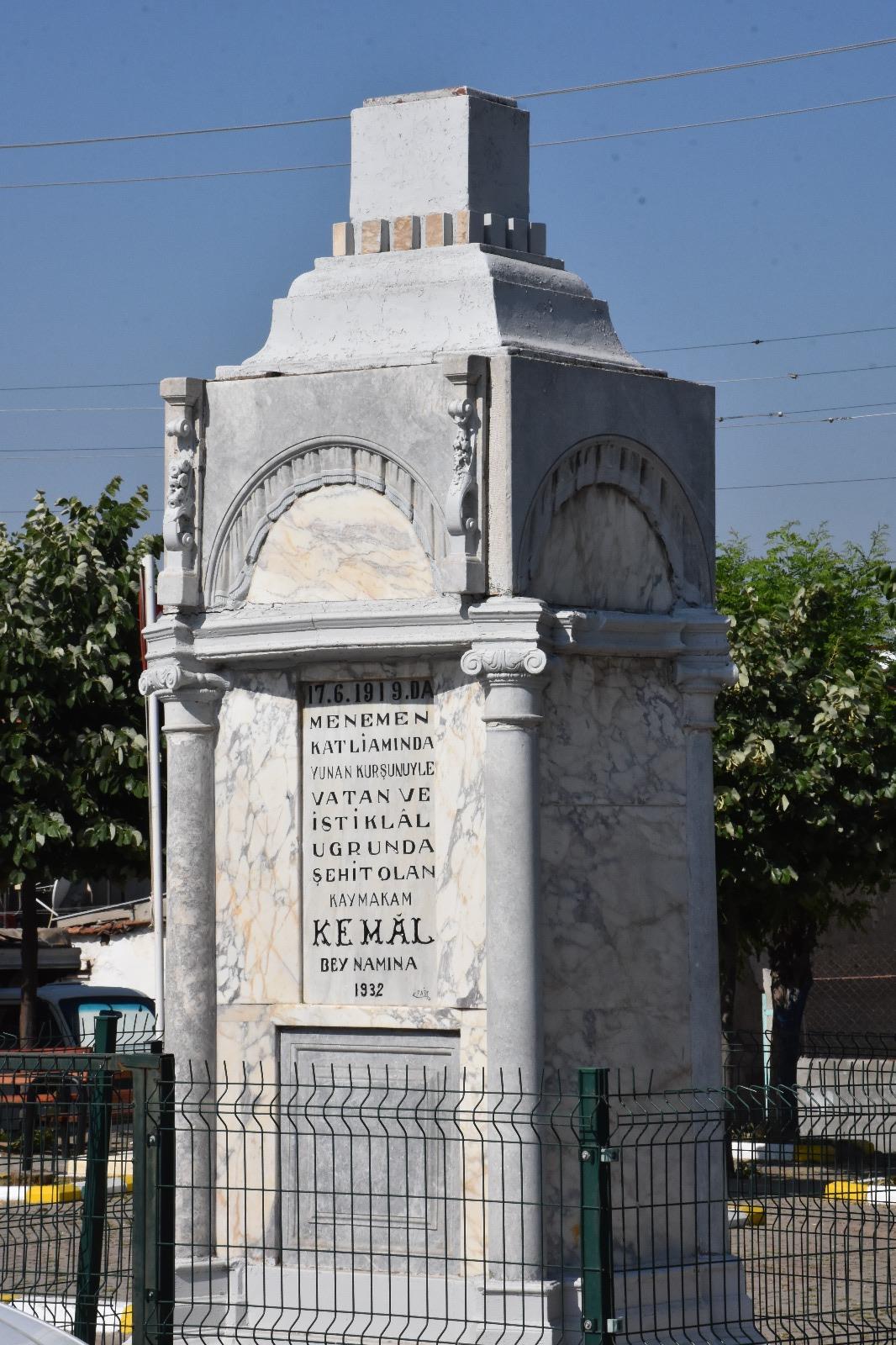 Şehit Kemal Anıtı